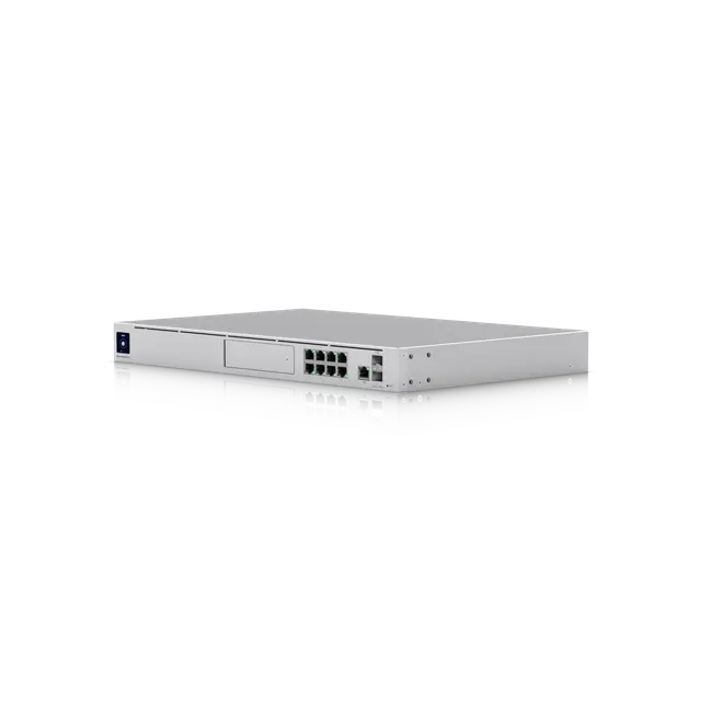 UniFi Dream Machine Pro 视角 2