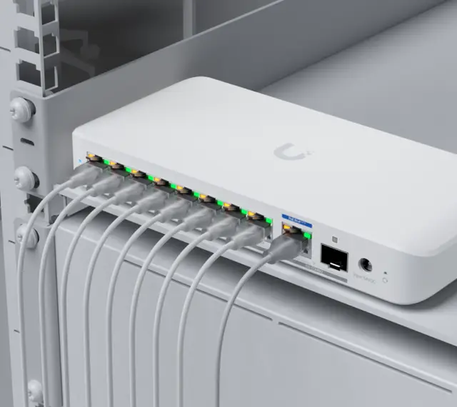 UniFi Switch Flex 2.5G PoE 视角 6