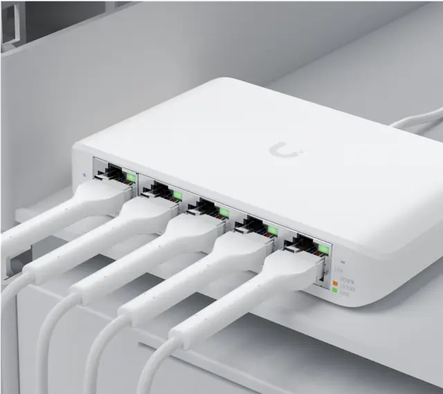 UniFi Switch Flex 2.5G Mini 视角 4