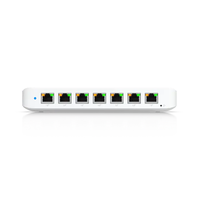 UniFi Switch Ultra 视角 4